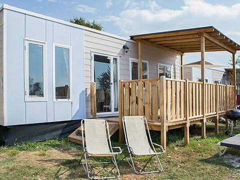 MOBILHOME 6 personnes - Mobil-home | Comfort | 2 Ch. | 4/6 Pers. | Terrasse surélevée | Clim.
