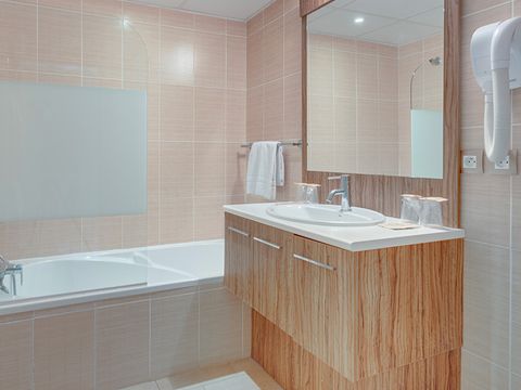 APPARTEMENT 8 personnes - 4 pièces avec balcon