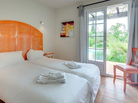 VILLA 8 personnes - PMR piscine privative