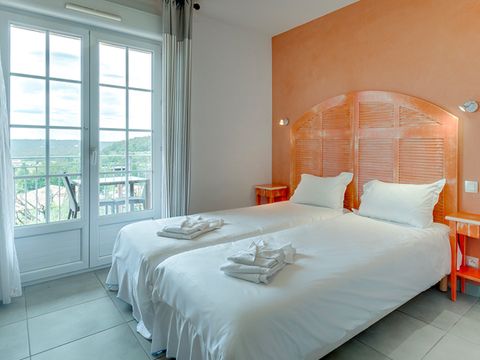 Chambre 2 personnes - Chambre double - 15m² - avec balcon