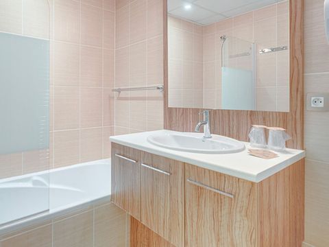 MAISON 8 personnes - 4 pièces 8 personnes avec piscine privée