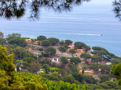 BUNGALOW 4 personnes - THIANON