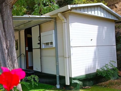 MOBILHOME 6 personnes - 6pax 3 chambres TV + AC + BBQ +Parking