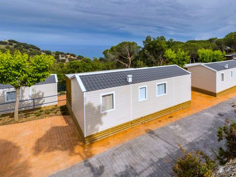 MOBILHOME 6 personnes - 6pax 3 chambres TV + AC + BBQ +Parking