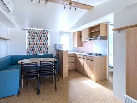 MOBILHOME 6 personnes - 6pax 3 chambres TV + AC + BBQ +Parking