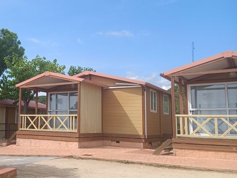 BUNGALOW 5 personnes - Bungalow Morea 5 places, terrasse couverte,  Clim, TV, 25m²