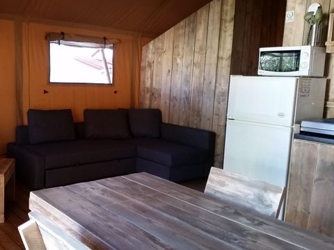 Tente en toile et en bois 4 personnes - HUTTE - 2 chambres avec salle de bains 4 pers