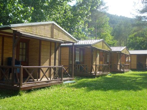 BUNGALOW 4 personnes - En bois 