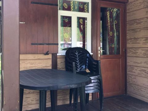 BUNGALOW 4 personnes - En bois 