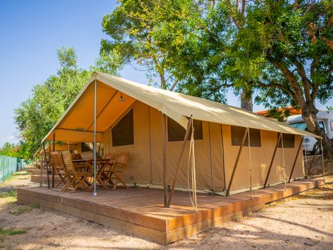 Tente en toile et en bois 1/4 personnes - Glamping Lodge