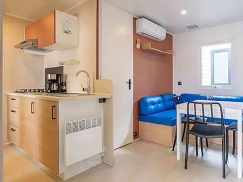 MOBILHOME 6 personnes - Comfort | 3 Ch. | 6 Pers. | Terrasse surélevée | Clim. MOBILHOME 6 personnes - Comfort | 3 Ch. | 6 Pers. | Terrasse surélevée | Clim.