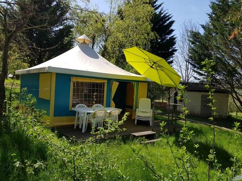 Bungalow toilé 5 personnes - Prunier Standard 25m² - Sans sanitaires - 2 chambres - Terrasse non couverte 10m²