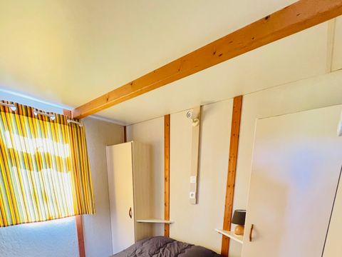 Chalet 5 personnes - Châtaigner Standard 23m² - 2 chambres - Terrasse couverte 8m²