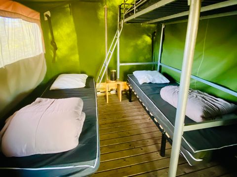 TENTE 5 personnes - Tente Safari Acacia Standard 23m² (sans sanitaires) - 2 chambres + terrasse couverte 12m² 5 pers.