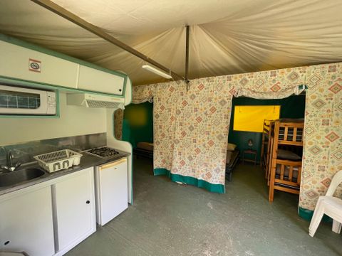 Bungalow toilé 5 personnes - Cerisier Standard 25m² - 2 chambres - Terrasse couverte 10m²