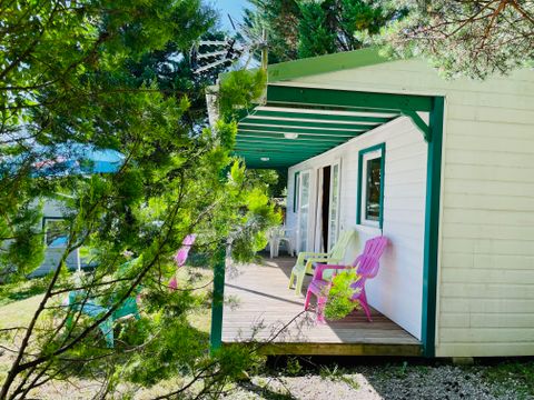 CHALET 6 personnes - Chalet Epicea Confort 32m² - 3 chambres - Terrasse couverte 15m² 6 pers. 