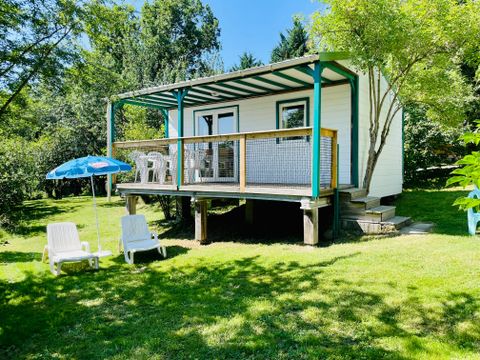 Chalet 4 personnes - Pommier Vue Montagne Confort 23m² - 2 chambres - Terrasse couverte 15m² - Clim - TV