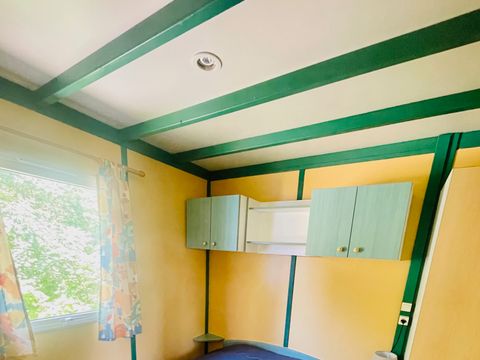 Chalet 4 personnes - Pommier Vue Montagne Confort 23m² - 2 chambres - Terrasse couverte 15m² - Clim - TV