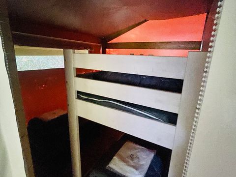 Tente en toile et en bois 5 personnes - Lodge Noisetier Standard 22m² - 2 chambres - Terrasse couverte 8m²