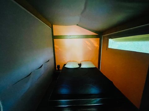 Tente en toile et en bois 5 personnes - Lodge Noisetier Standard 22m² - 2 chambres - Terrasse couverte 8m²