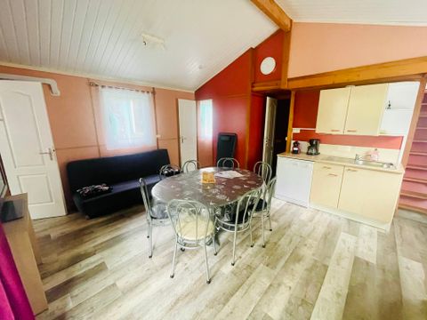 Chalet 6/8 personnes - Cèdre Premium 35m² - 3 chambres - Terrasse semi couverte 8m² - Clim - TV - Lave-vaisselle