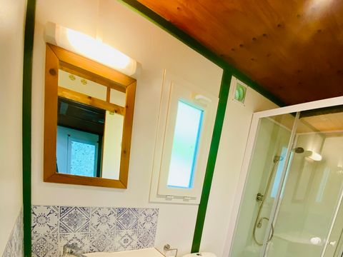 Chalet 5 personnes - Hibiscus Standard 20m² - 2 chambres - Terrasse couverte 10m²