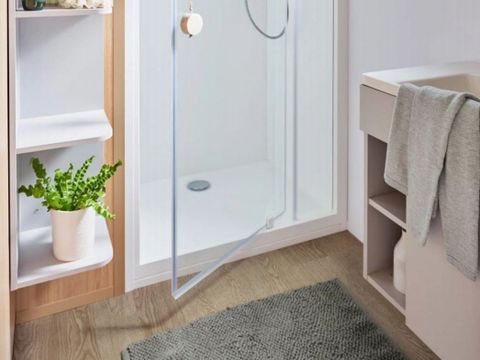 MOBILHOME 4 personnes - MH2 30 m² MOBILHOME 4 personnes - MH2 30 m²
