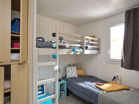 BUNGALOW 10 personnes - Cabane Spa Prestige XL 4ch. - 10p (Clim) BUNGALOW 10 personnes - Cabane Spa Prestige XL 4ch. - 10p (Clim)