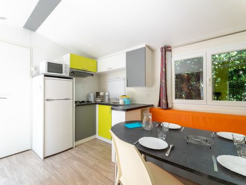MOBILHOME 6 personnes - Espace confort 36m² - Clim - TV -LV