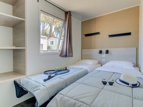 MOBILHOME 6 personnes - Comfort XL | 2 Ch. | 4/6 Pers. | Terrasse surélevée | Clim.