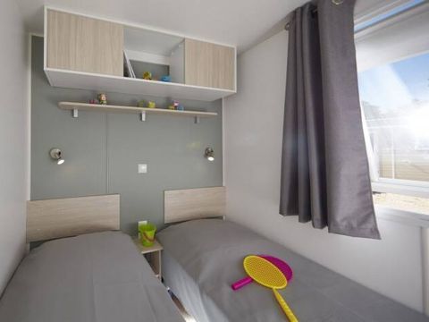 Mobilhome 6 personnes - Confort | 3 Chambres | 6 Couchages | Terrasse semi couverte | 1 Salle de bain | Climatisation
