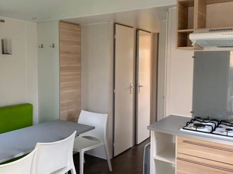 MOBILHOME 6 personnes - CONFORT 31m² - (6pers) 3 chambres + 1SDB + WC + Terrasse semi-couverte
