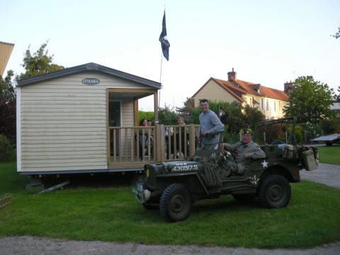 MOBILHOME 6 personnes - CONFORT 31m² - (6pers) 3 chambres + 1SDB + WC + Terrasse semi-couverte