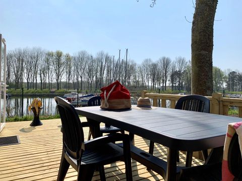 MOBILHOME 4 personnes - PREMIUM 34m² - (4pers)  2 CH + 2  SDB + LV + TV + Barbecue + Terrasse