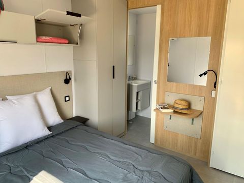 MOBILHOME 4 personnes - PREMIUM 34m² - (4pers)  2 CH + 2  SDB + LV + TV + Barbecue + Terrasse