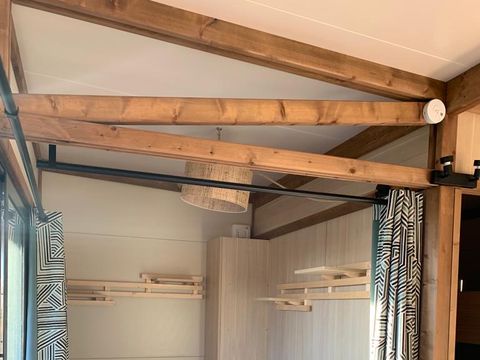 CHALET 5 personnes - Premium 30m² - (5pers) 2 CH+ 1SDB + WC + Terrasse 19m² + TV + LV + Vue Canal