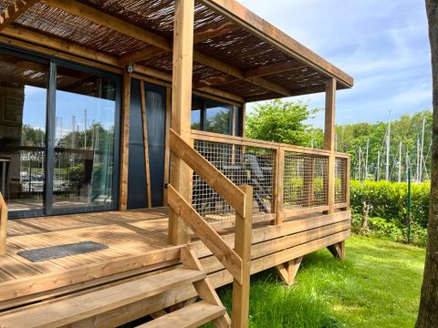 CHALET 5 personnes - Premium 30m² - (5pers) 2 CH+ 1SDB + WC + Terrasse 19m² + TV + LV + Vue Canal