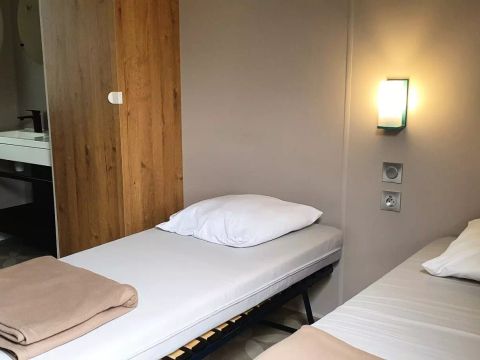 MOBILHOME 4 personnes - Premium Manureva 3 Pièces 4 Personnes + TV 2sdb