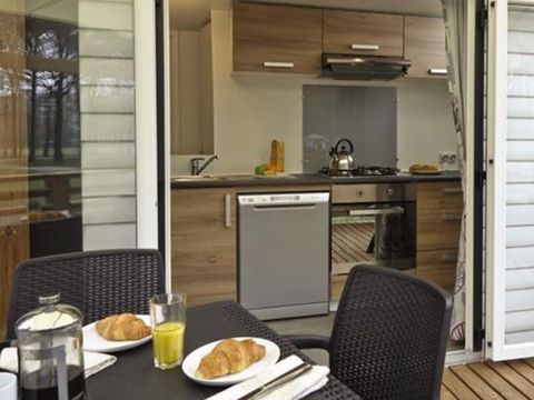 MOBILHOME 8 personnes - Premium | 3 Ch. | 6/8 Pers. | Terrasse surélevée | Clim.