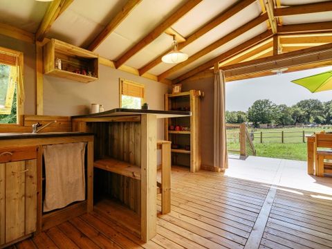 Tente en toile et en bois 6 personnes - Cabane Lodge