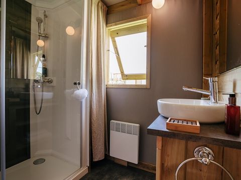 Tente en toile et en bois 5 personnes - Cabane Lodge Premium - 2 chambres