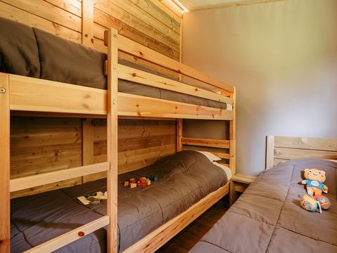 Tente en toile et en bois 5 personnes - Cabane Lodge Premium - 2 chambres