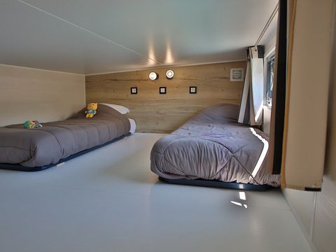 HÉBERGEMENT INSOLITE 4 personnes - Tiny House - 2 chambres