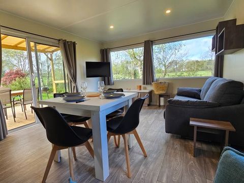 Mobilhome 4 personnes - SWEET - HOME 40m² - 2 chambres - 1 salle de bain - Climatisation - Terrasse semi-couverte 27m² Nouveauté 2024