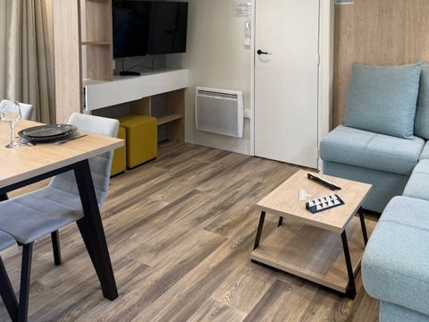 Mobilhome 6 personnes - ELEGANCE 40m² - 3 chambres - 2 salles de bain - Climatisation - Terrasse 27m² - Nouveauté 2024