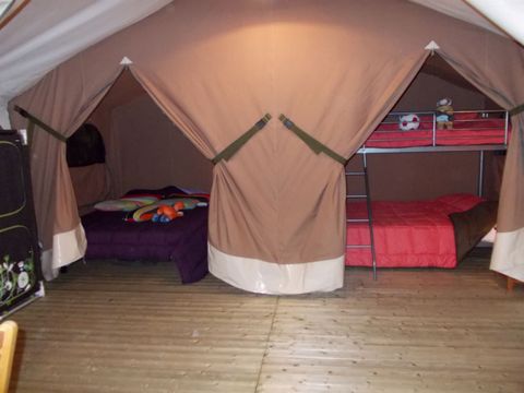 Tente en toile et en bois 5 personnes - Lodge Victoria 5 personnes – Toile & Bois – 30 m² – 2 chambres