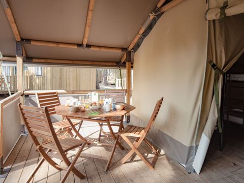 Tente en toile et en bois 6 personnes - LODGE CONFORT Kenya | 6 pers. 2 ch.