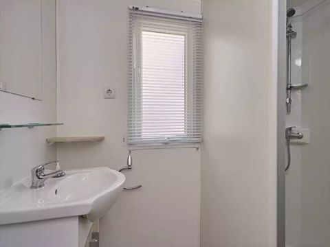 MOBILHOME 6 personnes - Mobil-home | Classic | 3 Ch. | 6 Pers. | Terrasse surélevée | 1 SDB | TV