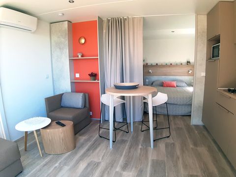 MOBILHOME 2 personnes - Cottage JASMIN + jacuzzi 21m² (1 chambre)