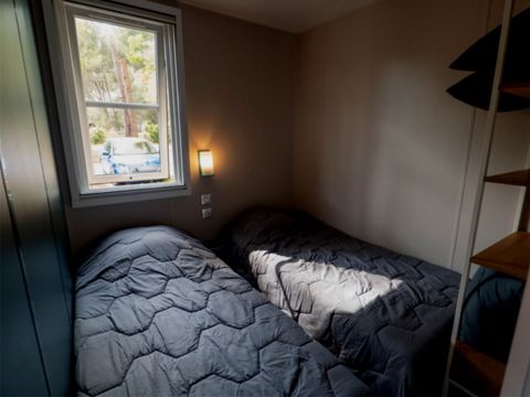 MOBILHOME 6 personnes - NEW 2023 ! Cottage MAGNOLIA + jacuzzi 32m² (2 chambres)